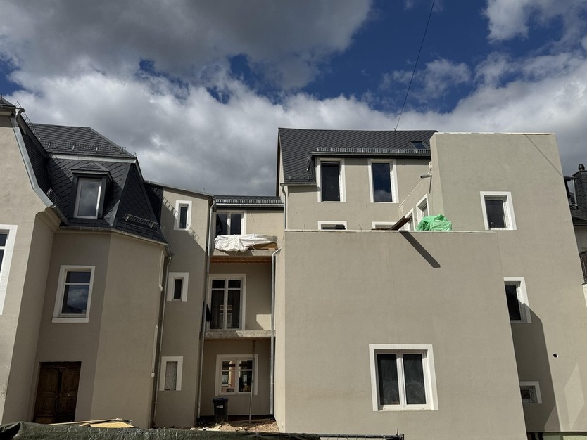 Hochwertig sanierte 4-Raum-Wohnung im 2.OG mit Balkon *Erstbezug*