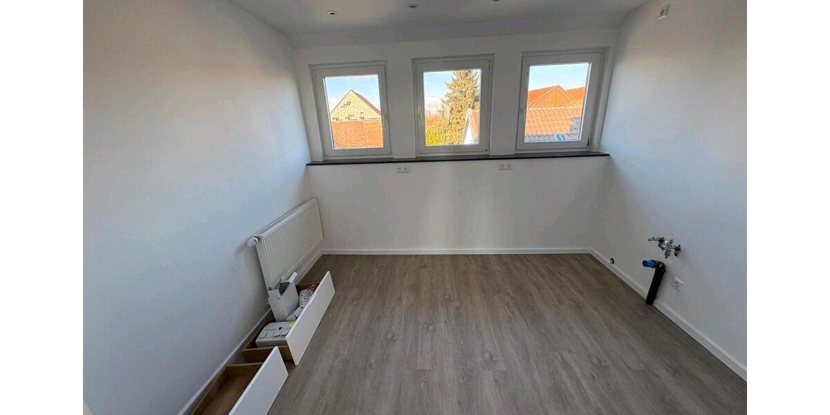 Dachgeschoßwohnung Algermissen - 3 Zimmer, 65 m&sup2;, 600&euro; | Angebot:25405094