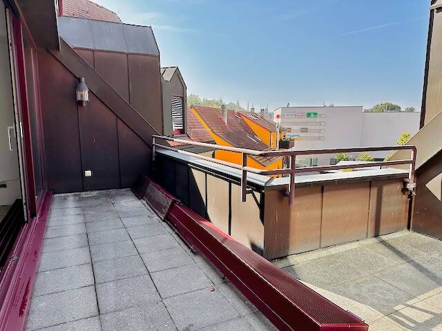 Modernisierte 2 - Zimmerwohnung mit großer Loggia zum wohlfühlen!
