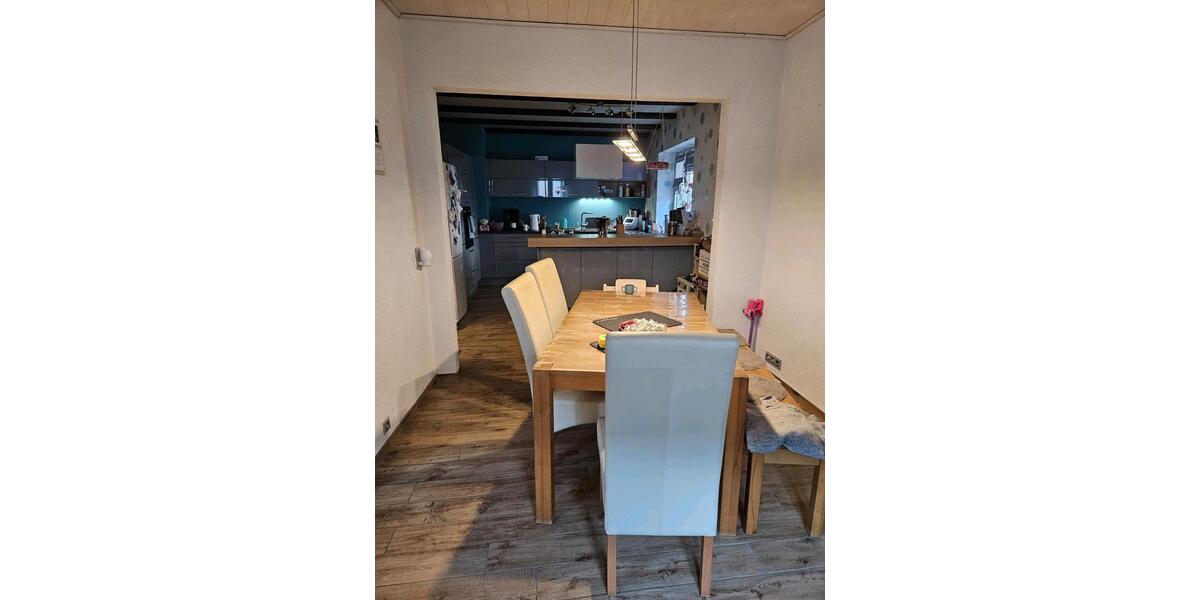 Einfamilienhaus Waldböckelheim - 8 Zimmer, 165 m&sup2;, 1.550&euro; | Angebot:26139931