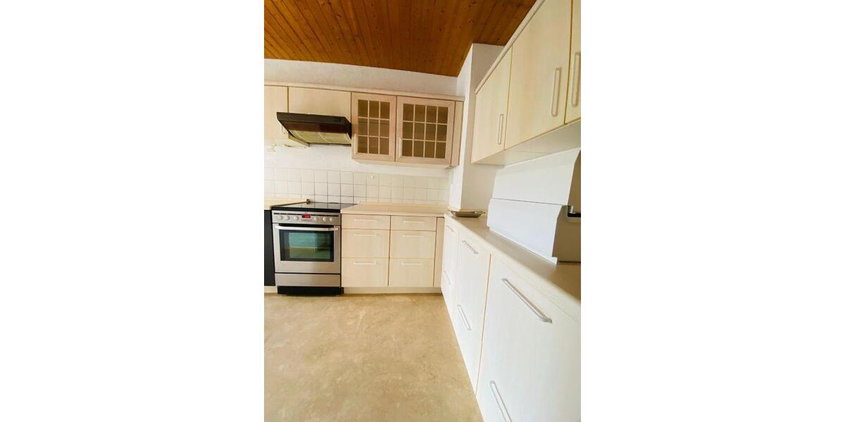 Etagenwohnung Steinen - 4 Zimmer, 142 m&sup2;, 1.300&euro; | Angebot:26646507