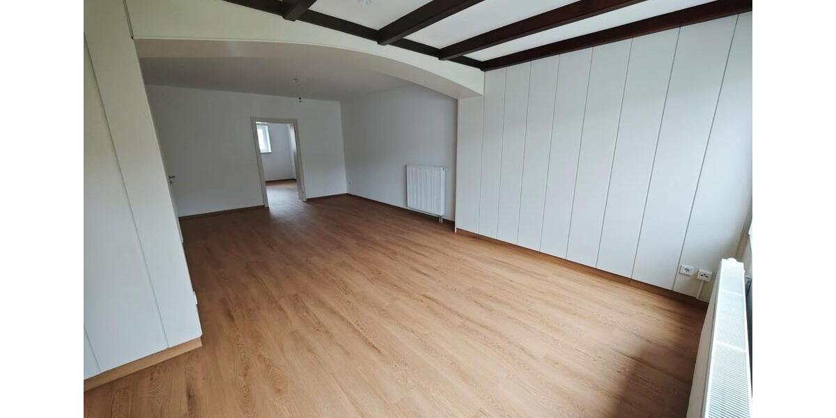 Hochparterre Schmelz - 3.5 Zimmer, 96 m&sup2;, 750&euro; | Angebot:26293941