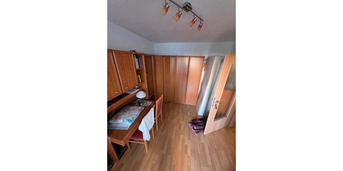 WG -Zimmer mit privaten Balkon 12 zimmer