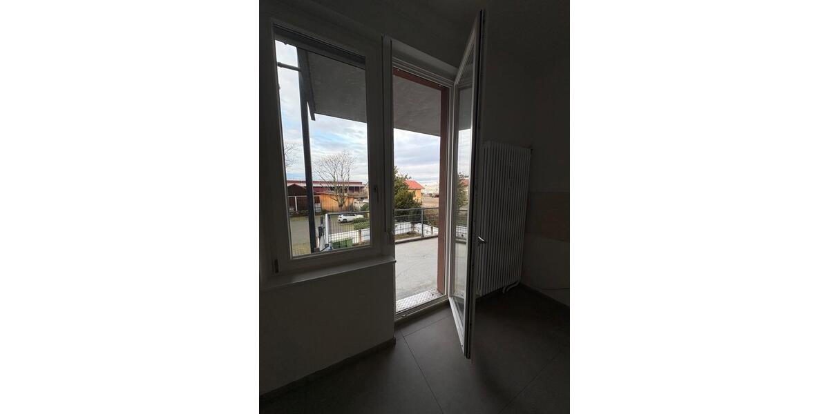 Etagenwohnung Endingen am Kaiserstuhl - 4 Zimmer, 105 m&sup2;, 1.450&euro; | Angebot:25778003