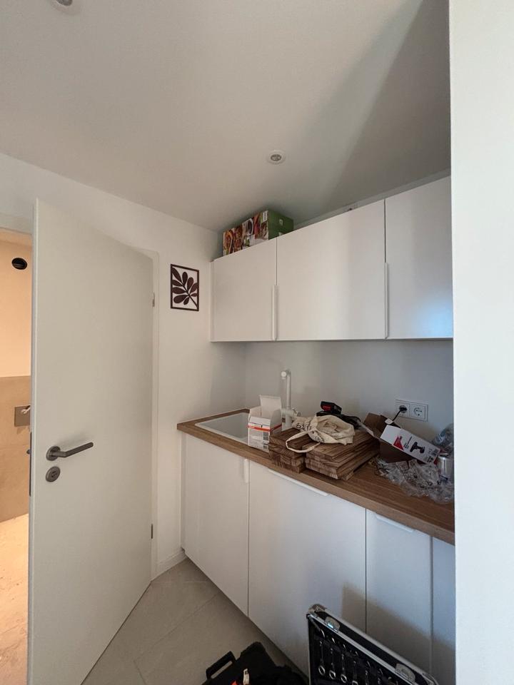 WG-NEUGRÜNDUNG | 8.OG | BALKON | NEUPERLACH | VOLLMÖBLIERT