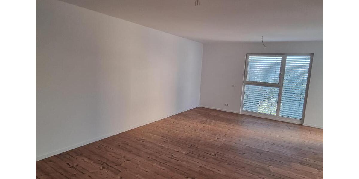 Etagenwohnung Kenn - 3 Zimmer, 95 m&sup2;, 1.200&euro; | Angebot:26462262