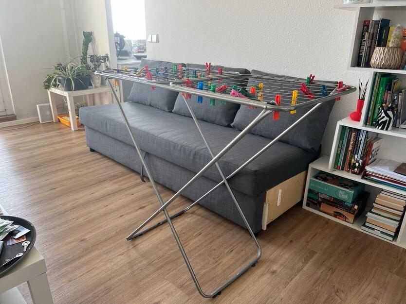 1-Zi Wohnung voll möbliert mit Balkon in Zentrum