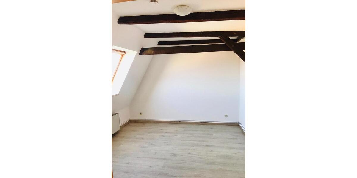 Dachgeschoßwohnung Halberstadt - 4 Zimmer, 85 m&sup2;, 369&euro; | Angebot:24826491
