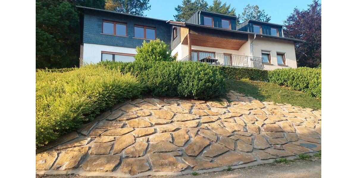 Erdgeschoßwohnung Pronsfeld - 3 Zimmer, 100 m&sup2;, 1.100&euro; | Angebot:24592043