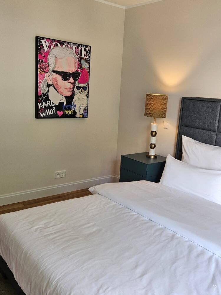 Inselstraße - Luxuriöse 4 Zimmer-Wohnung vollmöbliert mit Blick in den Hofgarten