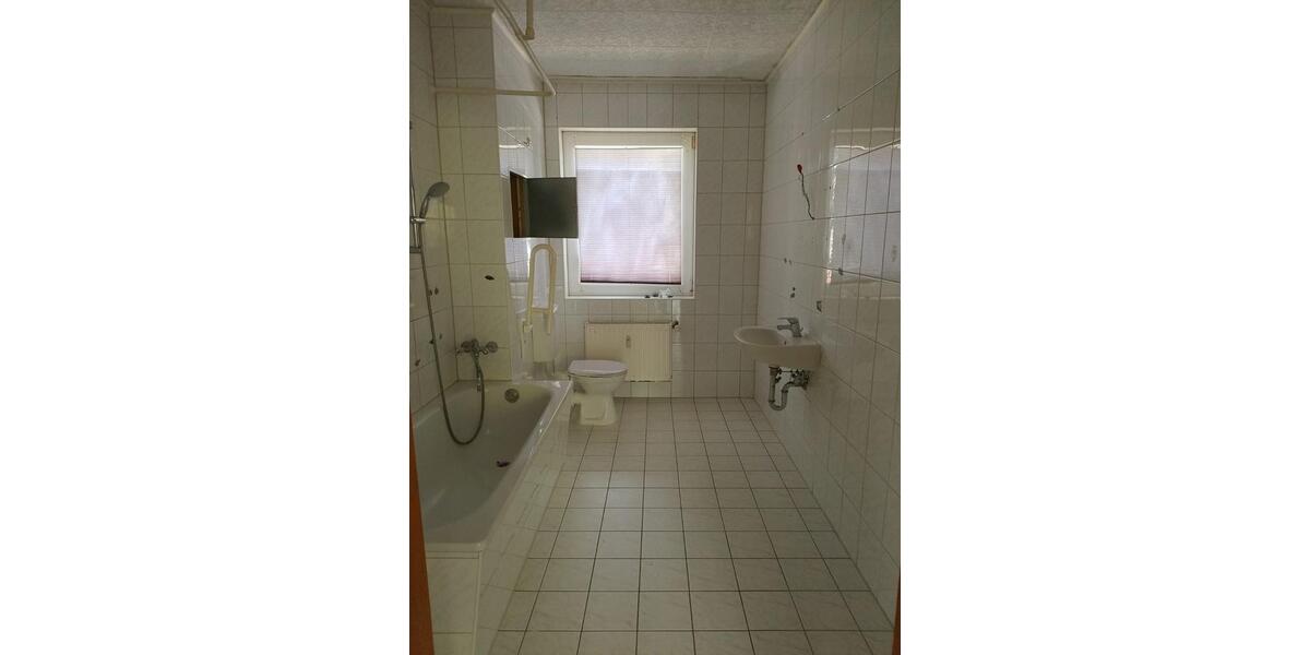 Erdgeschoßwohnung Ebeleben - 4 Zimmer, 86 m&sup2;, 430&euro; | Angebot:26670707