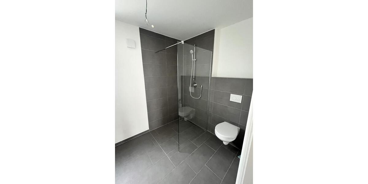Etagenwohnung Tiefenbach - 3 Zimmer, 96 m&sup2;, 1.050&euro; | Angebot:26632575