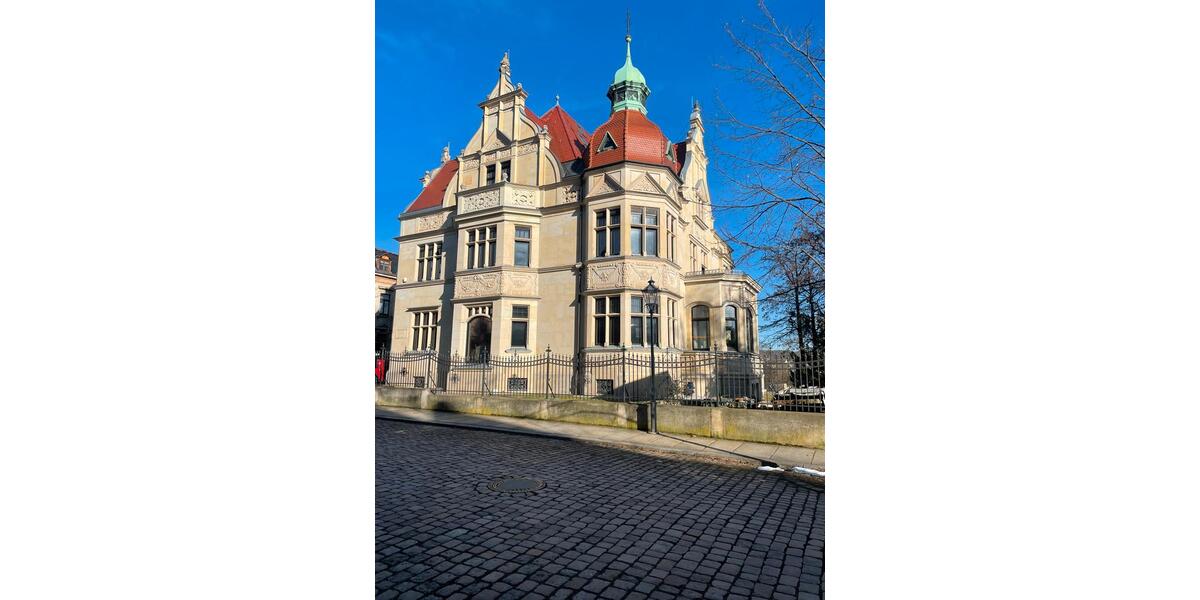 Etagenwohnung Crimmitschau - 5 Zimmer, 152 m&sup2;, 1.292&euro; | Angebot:25146880