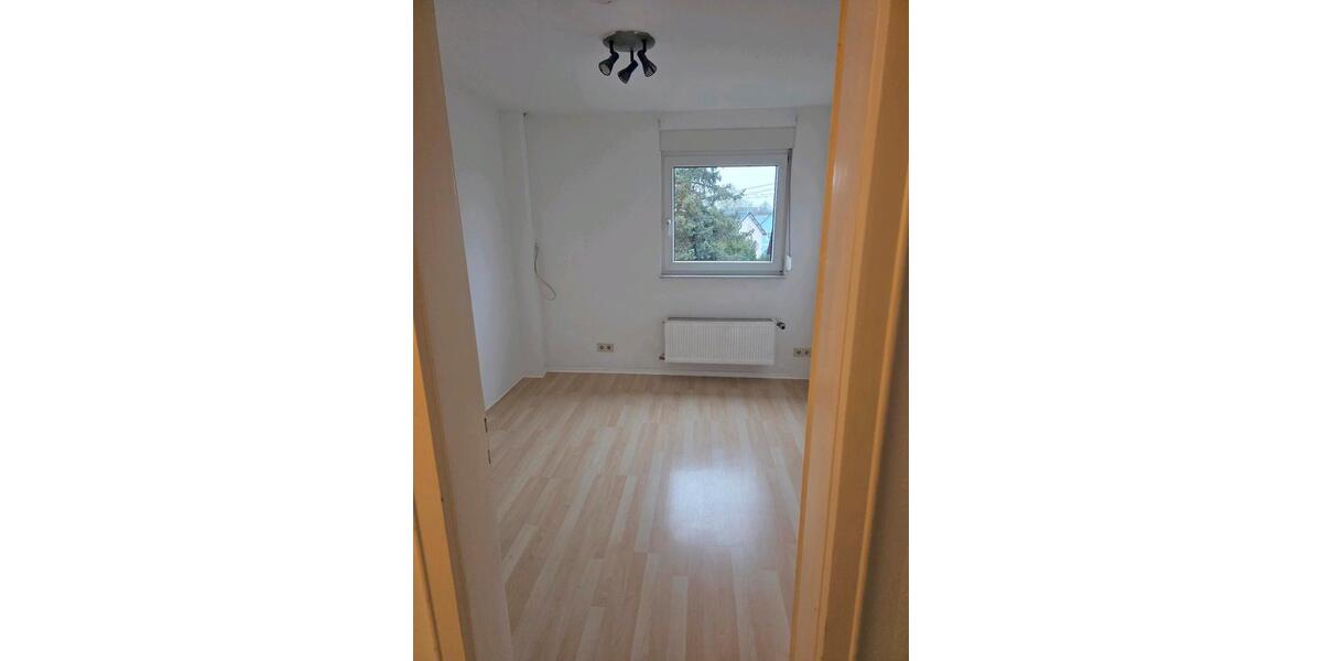 Dachgeschoßwohnung Baden-Baden Baden - 3 Zimmer, 80 m&sup2;, 1.000&euro; | Angebot:24757317