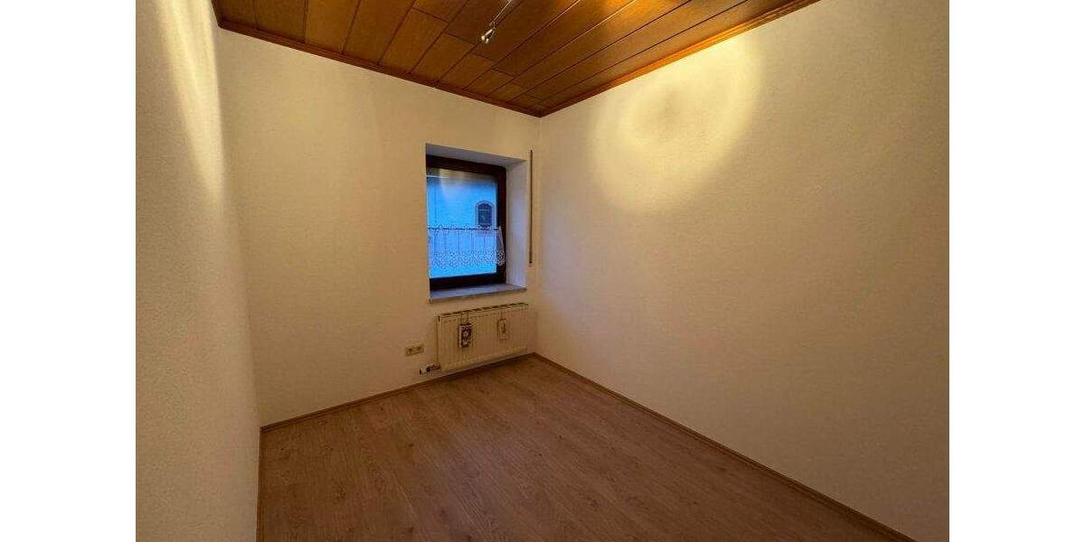 Etagenwohnung Perl Sehndorf - 2 Zimmer, 70 m&sup2;, 800&euro; | Angebot:25928704