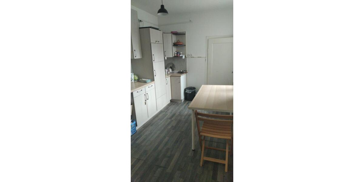Wohnen auf Zeit Wettenberg - 16 Zimmer, 200 m&sup2;, 330&euro; | Angebot:26671349