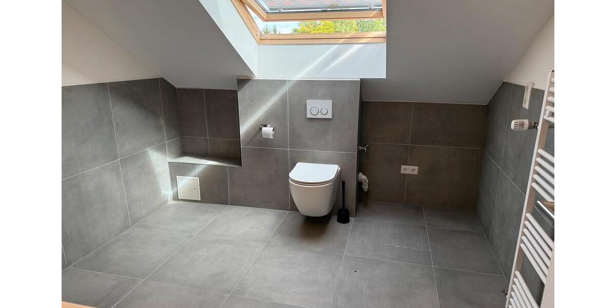 Moderne Dachgeschoss Wohnung in Weinsberg 3 zimmer