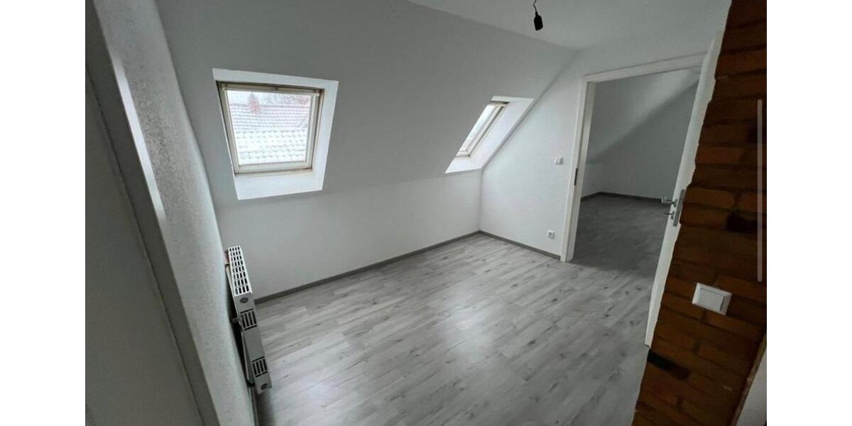 Dachgeschoßwohnung Rodewald - 3 Zimmer, 100 m&sup2;, 950&euro; | Angebot:26387251