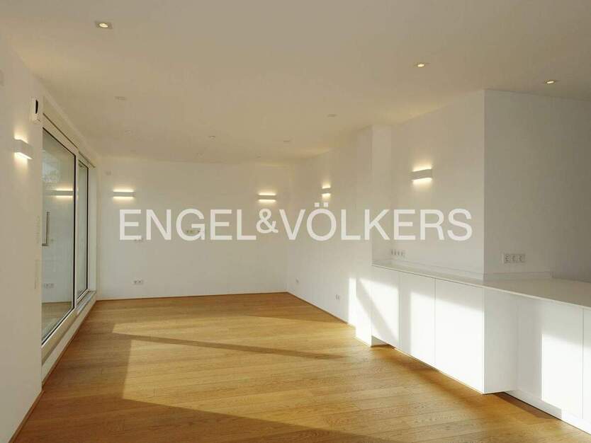 Großzügige 5-Zimmer-Wohnung mit bester Küchenausstattung und TG-Platz . Zeitmiete für 1 Jahr 5 zimmer