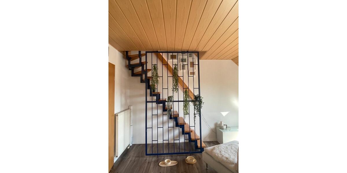 Dachgeschoßwohnung Idstein - 2 Zimmer, 45 m&sup2;, 400&euro; | Angebot:25220157