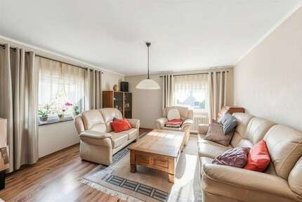 Wohnung Siegen - 3 Zimmer, 98 m&sup2;, 890&euro; | Angebot:25227926