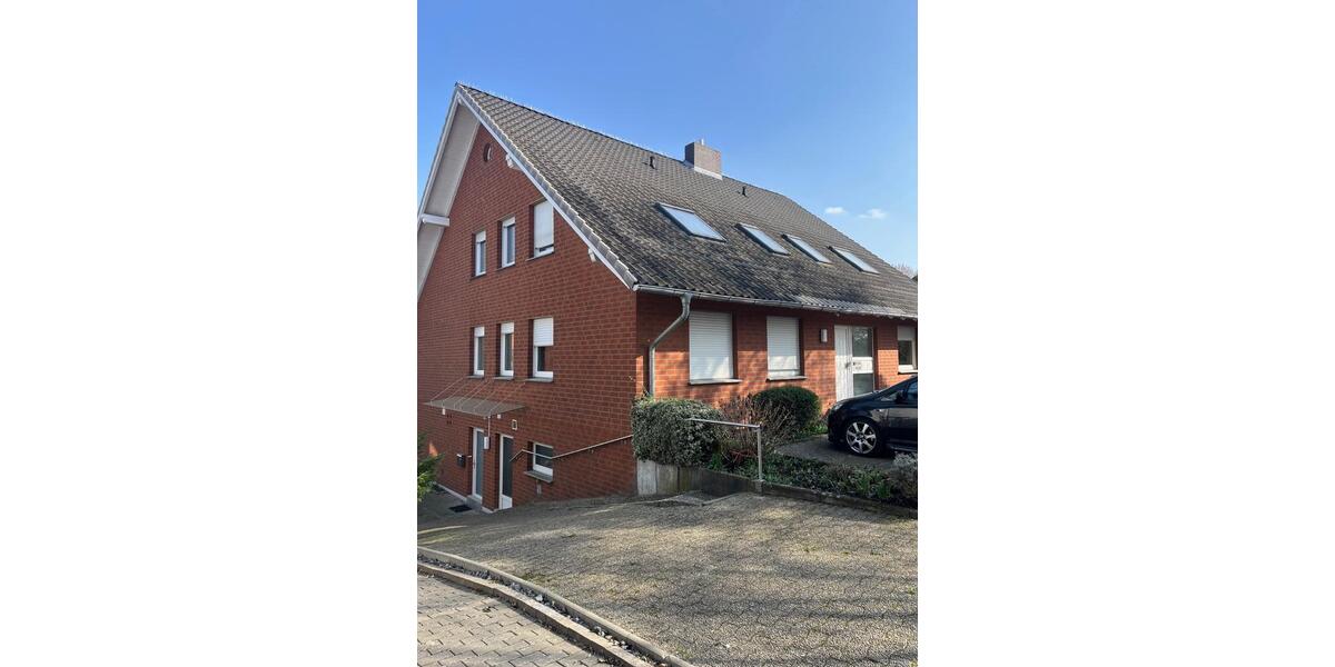 Etagenwohnung Rinteln - 2 Zimmer, 81 m&sup2;, 689&euro; | Angebot:26205665