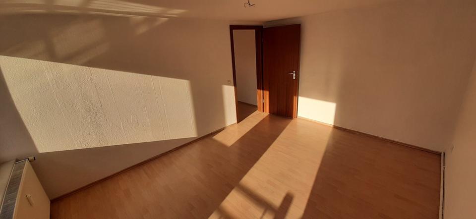 Etagenwohnung Einbeck - 3 Zimmer, 83 m&sup2;, 450&euro; | Angebot:26368160