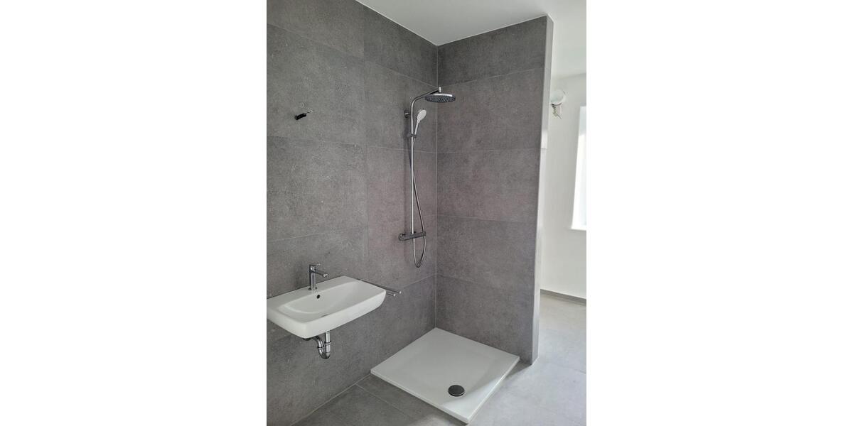 Erstbezug nach Komplettsanierung – Wohlfühlen in modernen Wohnung 3.5 zimmer