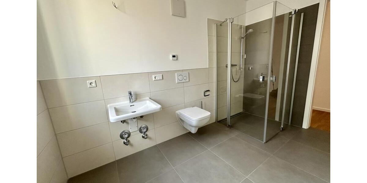 Erdgeschoßwohnung Eisenach - 3 Zimmer, 102 m&sup2;, 1.330&euro; | Angebot:25512320