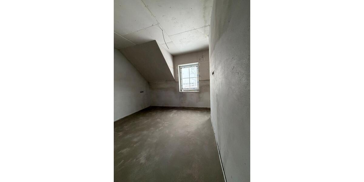 Doppelhaushälfte Cloppenburg - 4 Zimmer, 127 m&sup2;, 1.650&euro; | Angebot:24842681