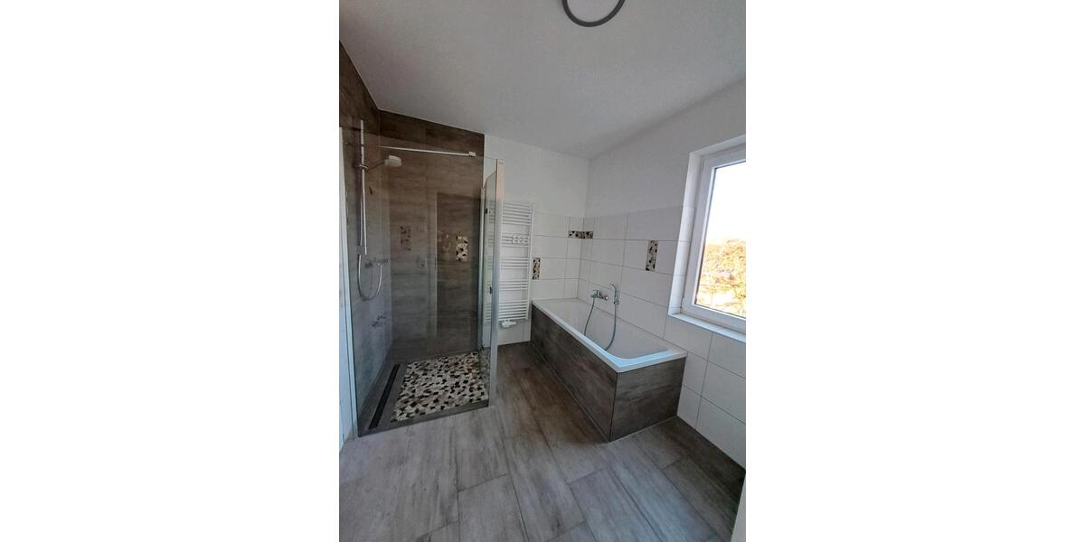 Erdgeschoßwohnung Ebersbach-Neugersdorf Neugersdorf - 3 Zimmer, 90 m&sup2;, 900&euro; | Angebot:24832892