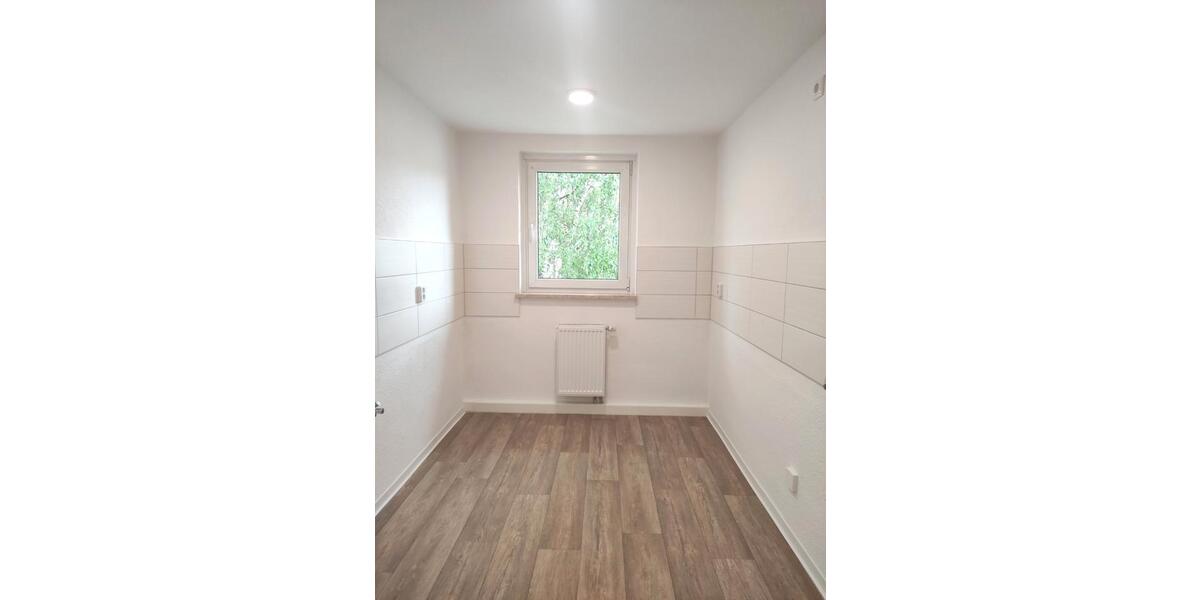 Dachgeschoßwohnung Meiningen - 4 Zimmer, 70 m&sup2;, 510&euro; | Angebot:26588691