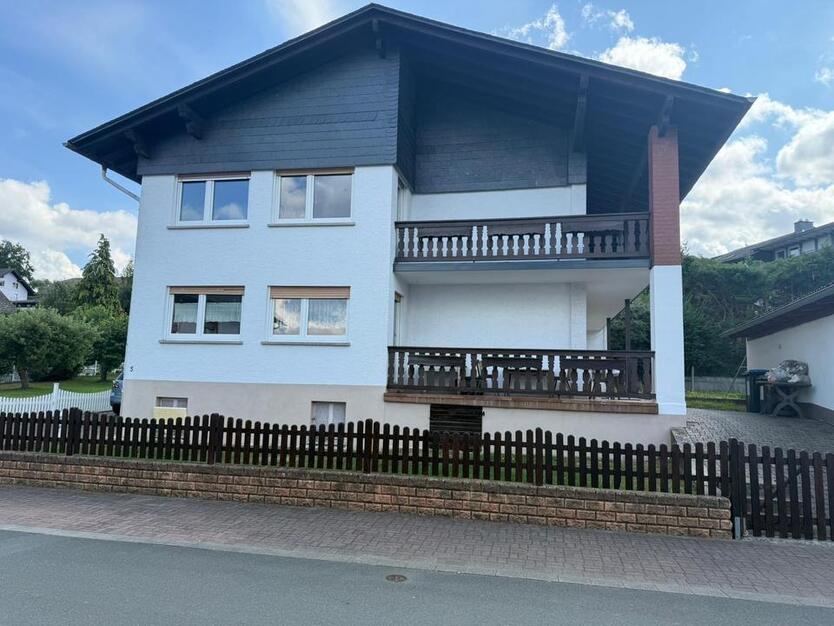 4 Zimmerwohnung plus Küche und Bad in Weilrod