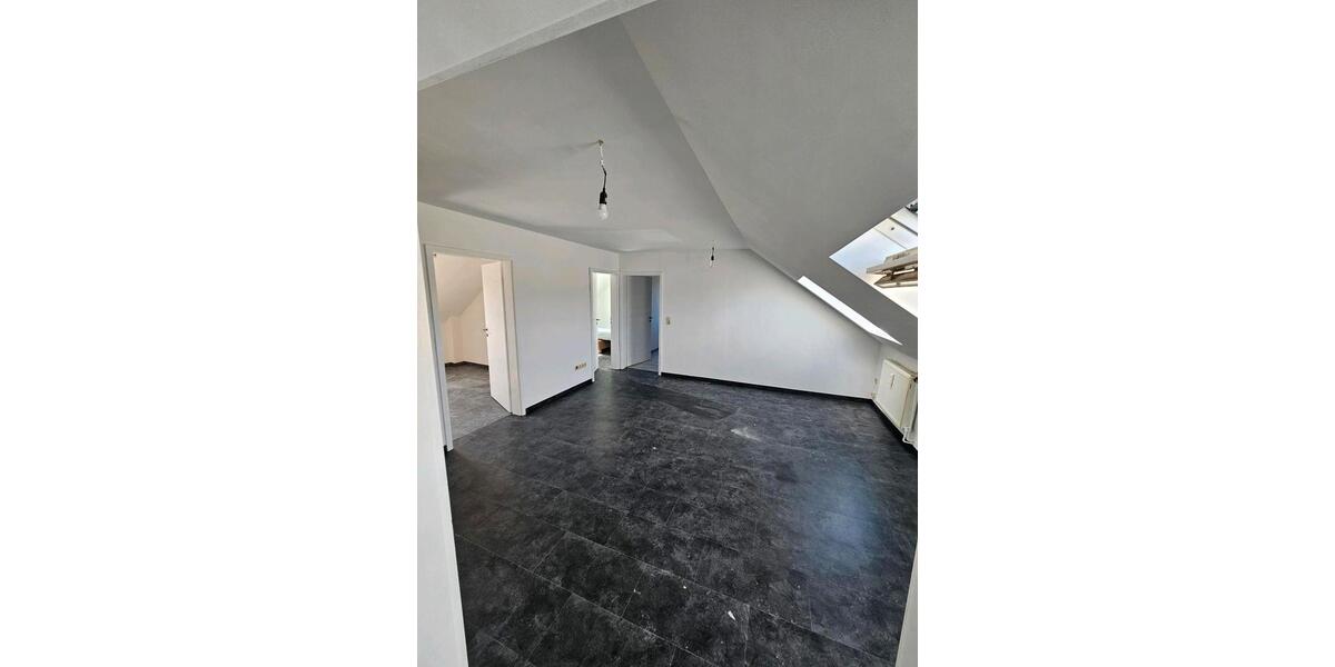 Dachgeschoßwohnung Ruschberg - 3 Zimmer, 66 m&sup2;, 545&euro; | Angebot:24770592