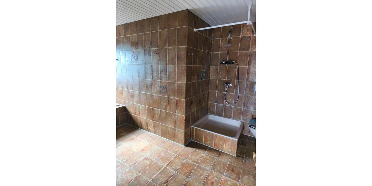 Etagenwohnung Hahnbach - 5 Zimmer, 120 m&sup2;, 820&euro; | Angebot:26447512