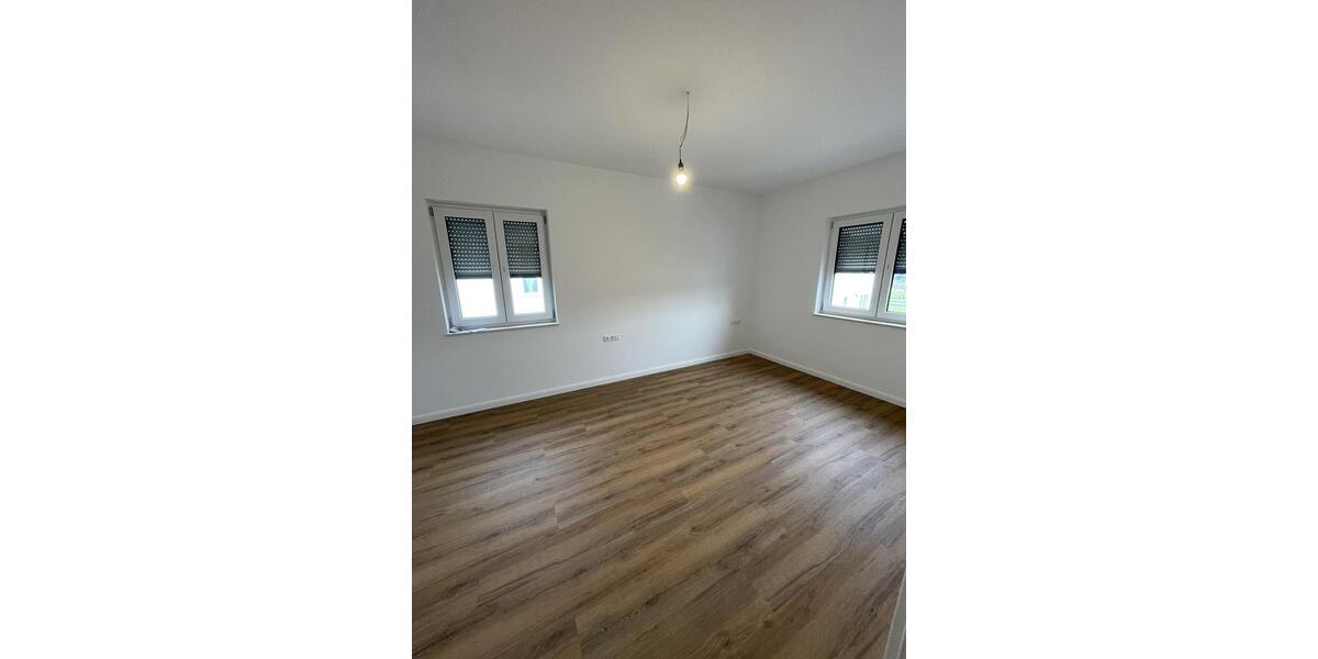 Doppelhaushälfte Ludwigsfelde - 4 Zimmer, 130 m&sup2;, 2.200&euro; | Angebot:26440075