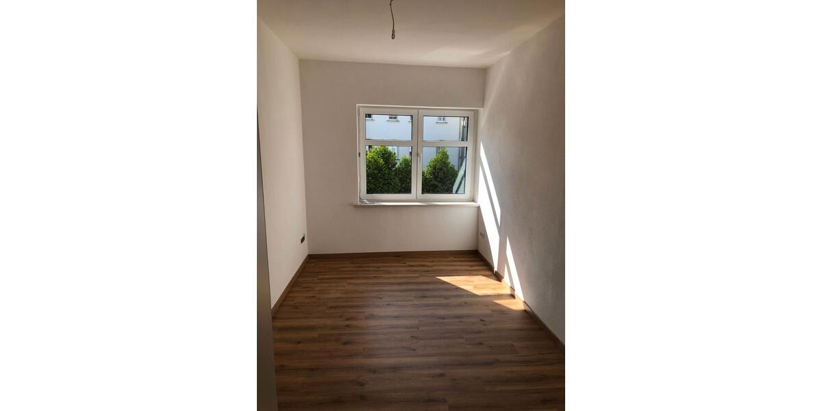 Etagenwohnung Grimma - 4 Zimmer, 106 m&sup2;, 1.170&euro; | Angebot:26066987