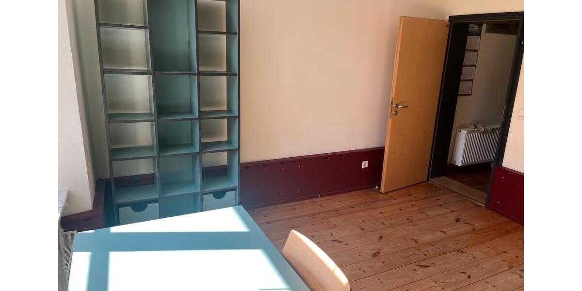 Etagenwohnung Stralsund - 1 Zimmer, 31 m&sup2;, 350&euro; | Angebot:26110793