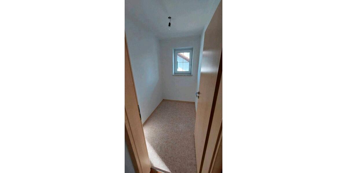 Etagenwohnung Marktoberdorf - 4 Zimmer, 104 m&sup2;, 1.300&euro; | Angebot:25945375