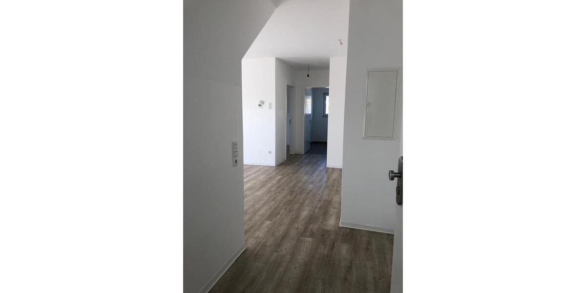 Dachgeschoßwohnung Petersberg - 2 Zimmer, 71 m&sup2;, 820&euro; | Angebot:26067434