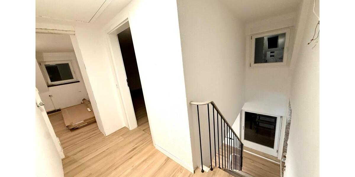 Liebevoll sanierte, zentral gelegene Altbauwohnung 4ZK2B 4 zimmer