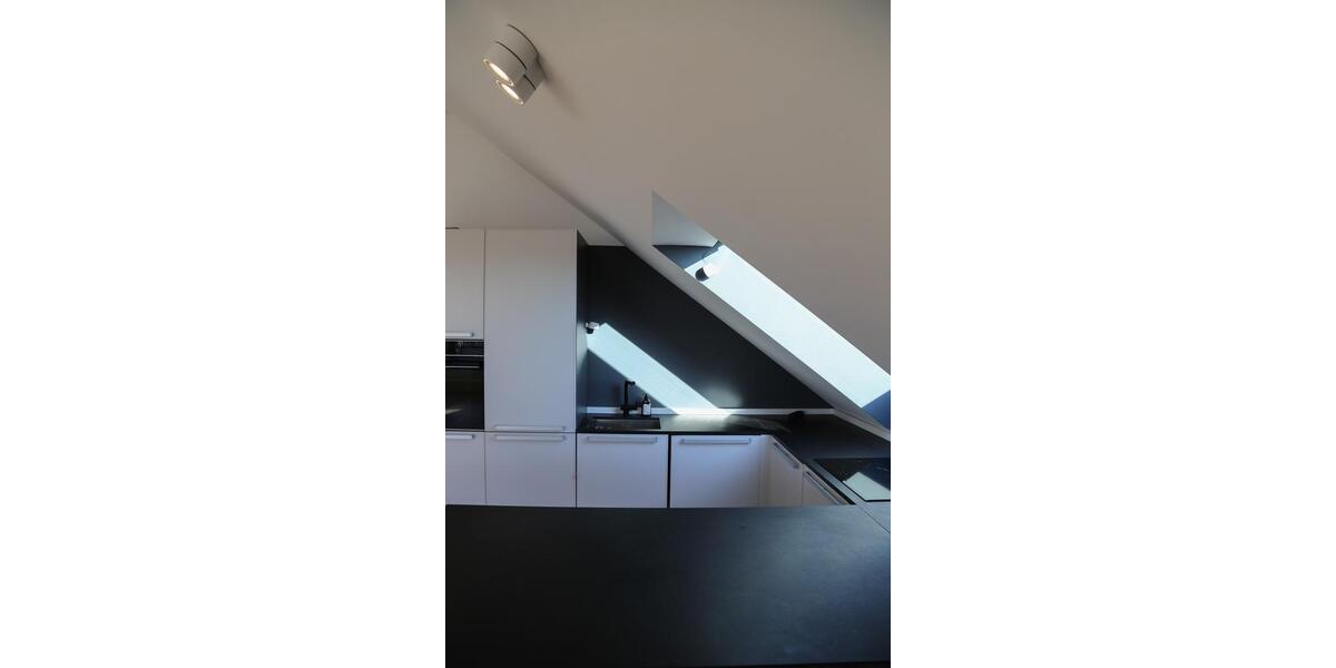 Dachgeschoßwohnung Frankfurt am Main Bornheim - 3.5 Zimmer, 125 m&sup2;, 3.450&euro; | Angebot:25307988