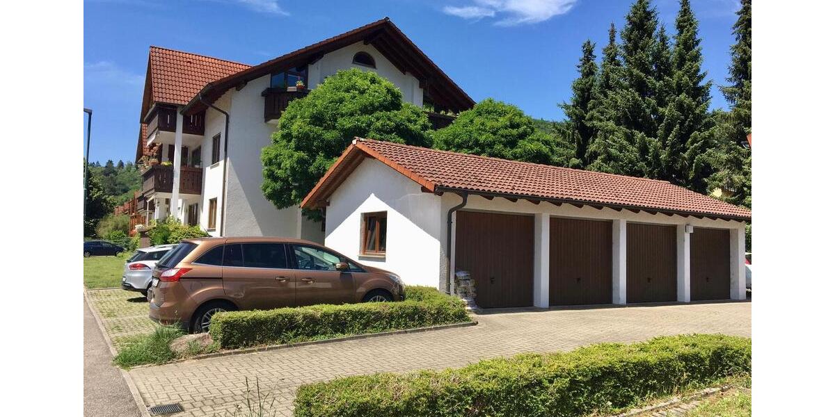 Dachgeschoßwohnung Lahr (Schwarzwald) - 2.5 Zimmer, 95 m&sup2;, 1.000&euro; | Angebot:25403641