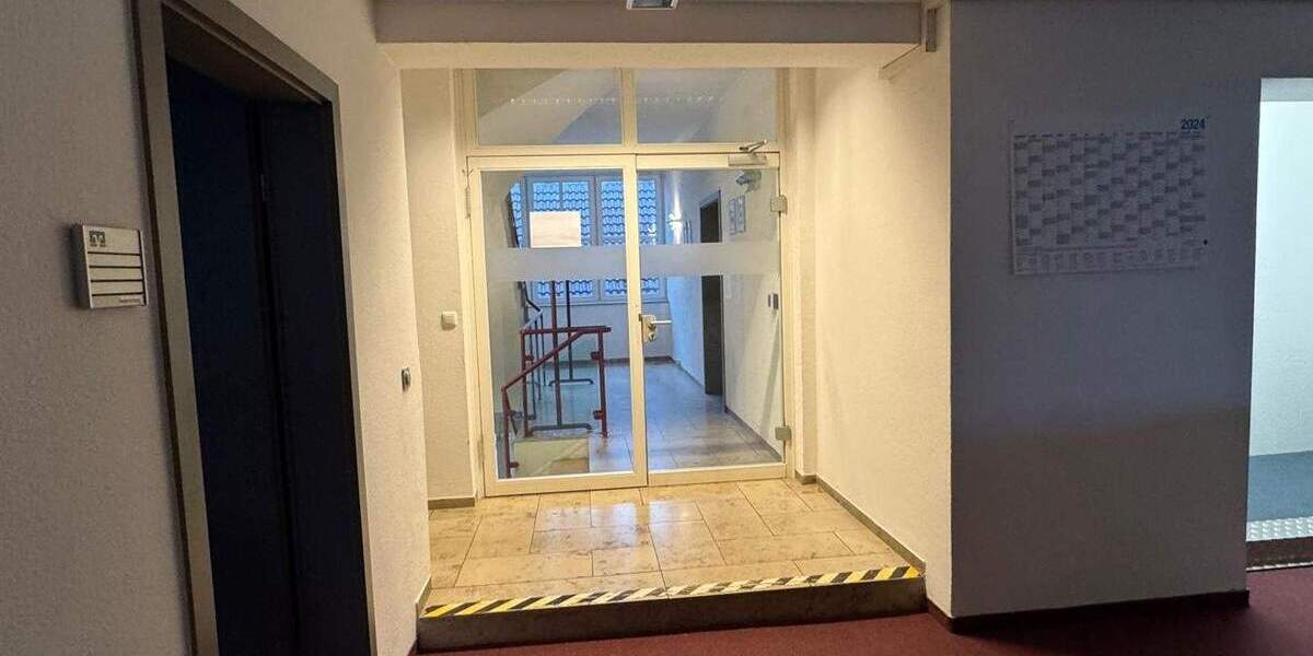 Gewerbeobjekt Bindlach - 8 Zimmer, 265 m&sup2;, 1.500&euro; | Angebot:25664523