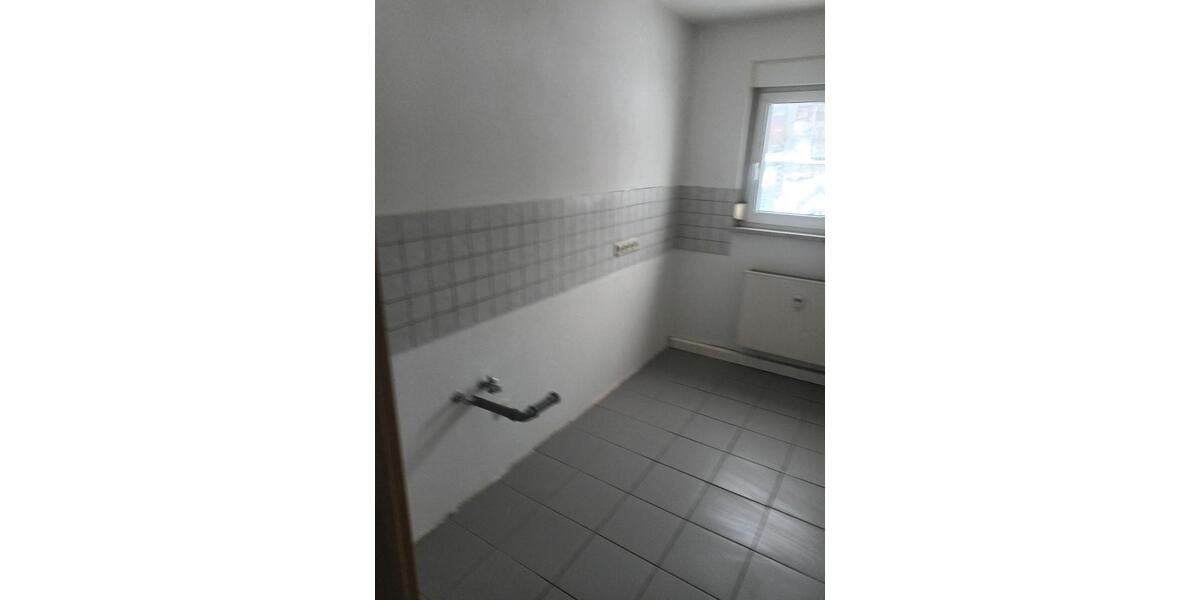 Erdgeschoßwohnung Frankenblick - 4 Zimmer, 80 m&sup2;, 550&euro; | Angebot:24774694