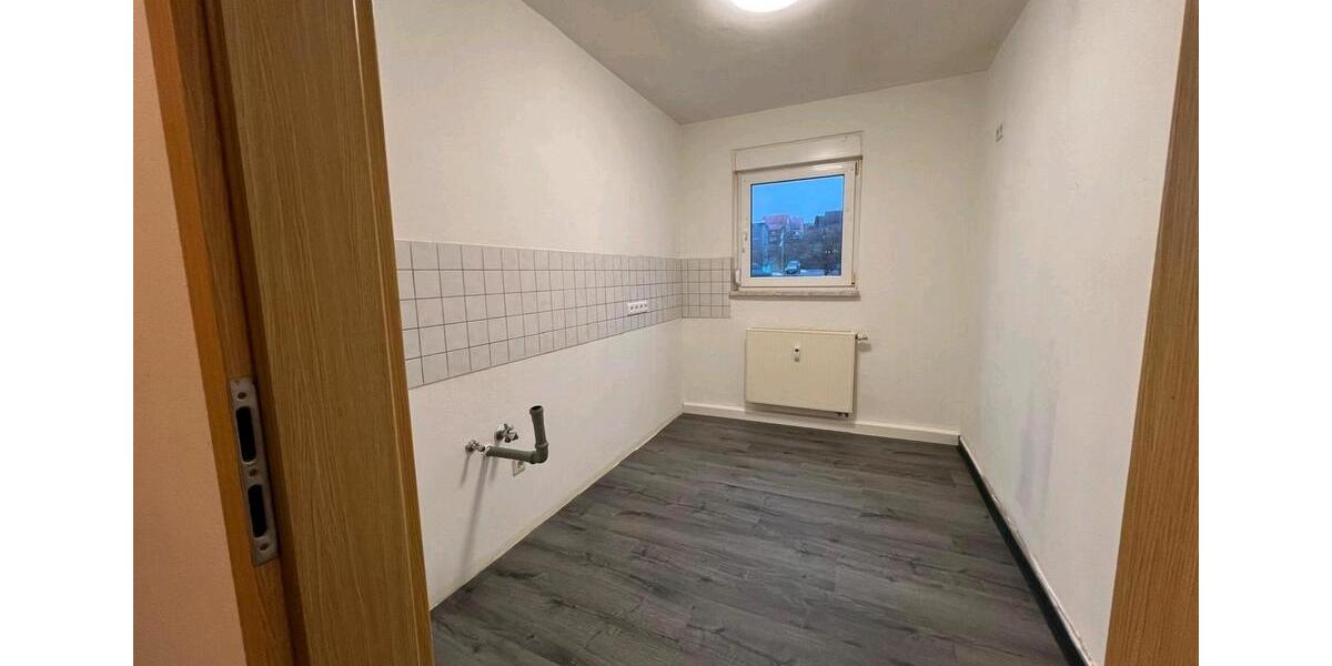 Etagenwohnung Frankenblick - 4 Zimmer, 70 m&sup2;, 500&euro; | Angebot:24774694
