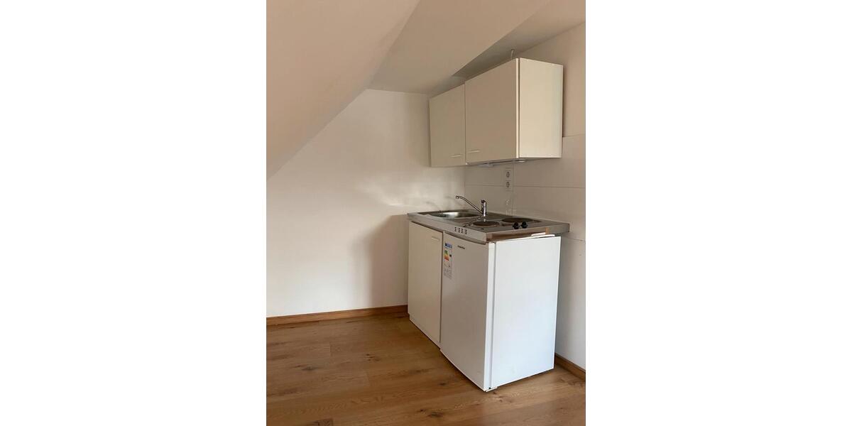 Dachgeschoßwohnung Schwelm - 1 Zimmer, 25 m&sup2;, 499&euro; | Angebot:25049457