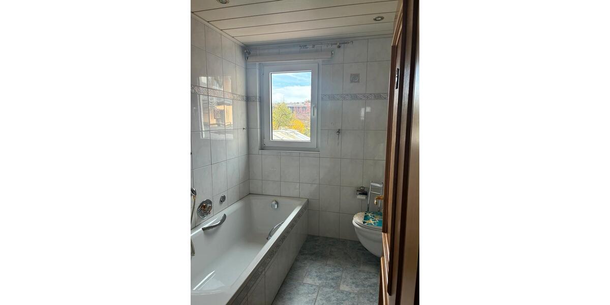 Erdgeschoßwohnung Petersberg - 1 Zimmer, 42 m&sup2;, 450&euro; | Angebot:26087539
