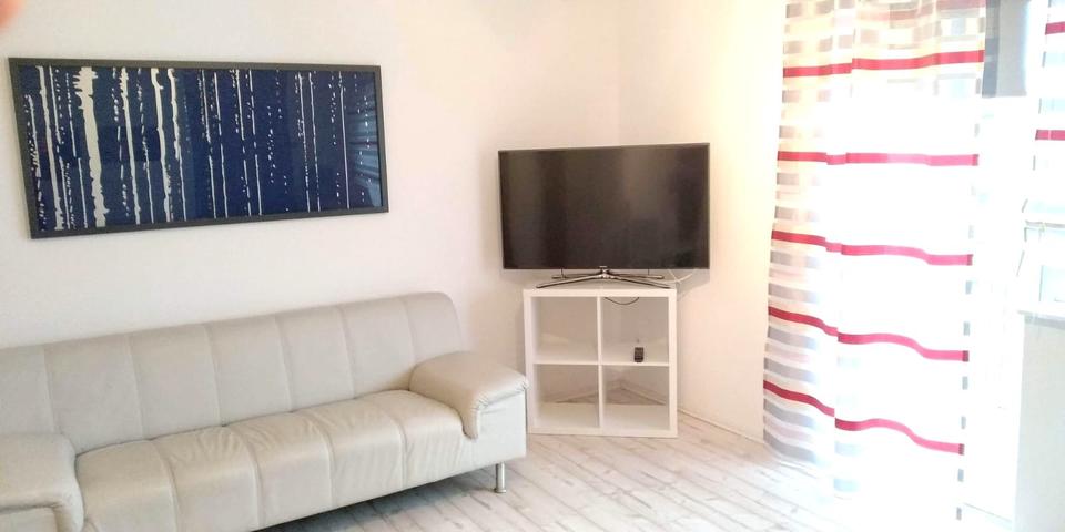 Wohnen auf Zeit Rinteln - 4 Zimmer, 104 m&sup2;, 300&euro; | Angebot:26491003