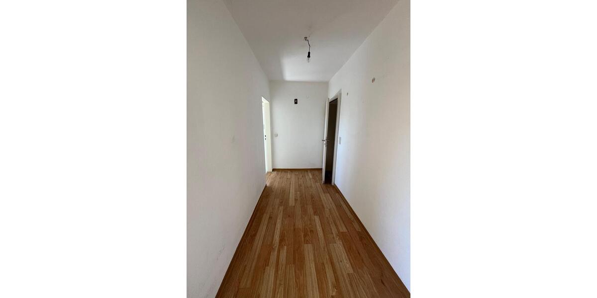 Dachgeschoßwohnung Neuwied - 3 Zimmer, 82 m&sup2;, 757&euro; | Angebot:26620367